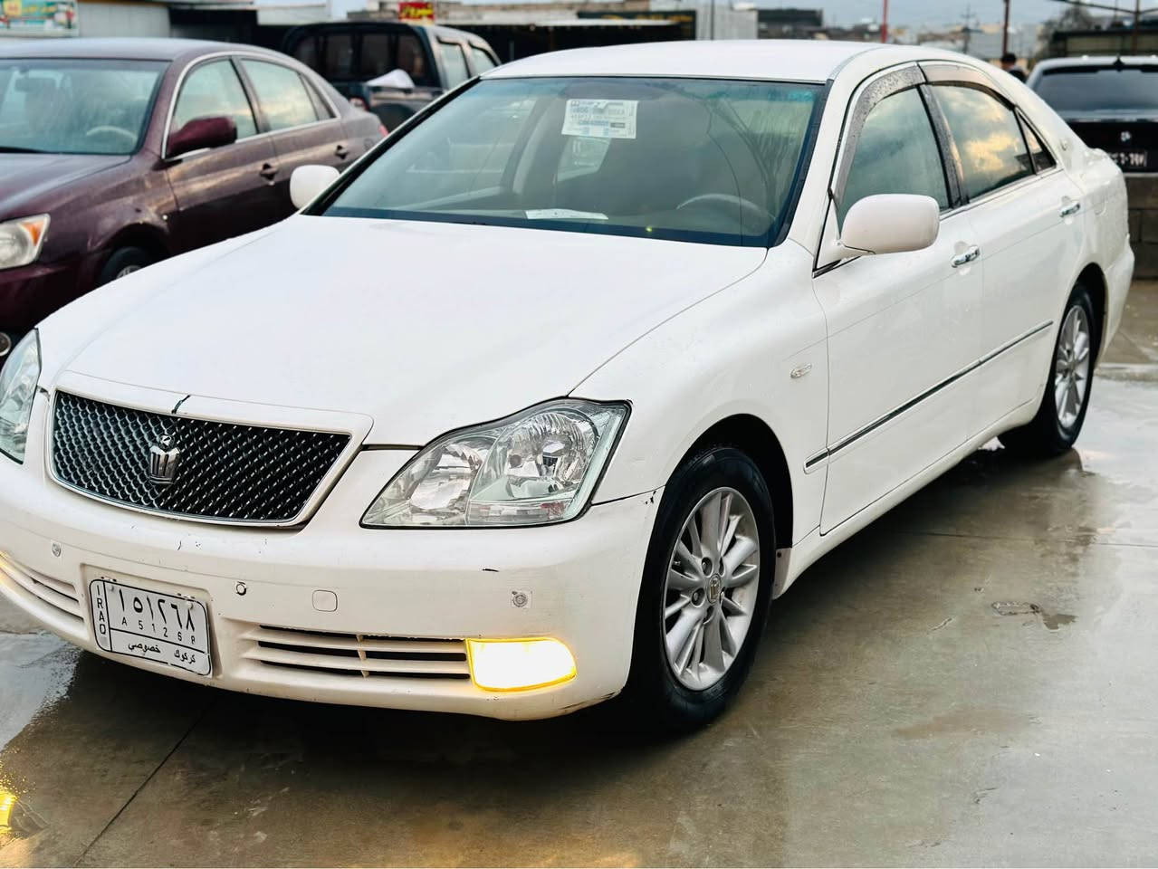 تویتا شاهانە موس موس ٢٠٠٥ 
١٨٢ ( ٣ ) دوگمە و پەردە گەورە بە گەورە 
١ پارچە بۆیاخی ئەوروپا بێ دەعم و لێدراوه
گێڕ و مەکینەو سارد و گەرم بە شەرت 
سەقفی شوشەیی ٤ تایەی تازە 
سۆنەرم داناوە
قفڵی ( ٥٣ ) گەڵا 
ژ.م *********** Singapore
