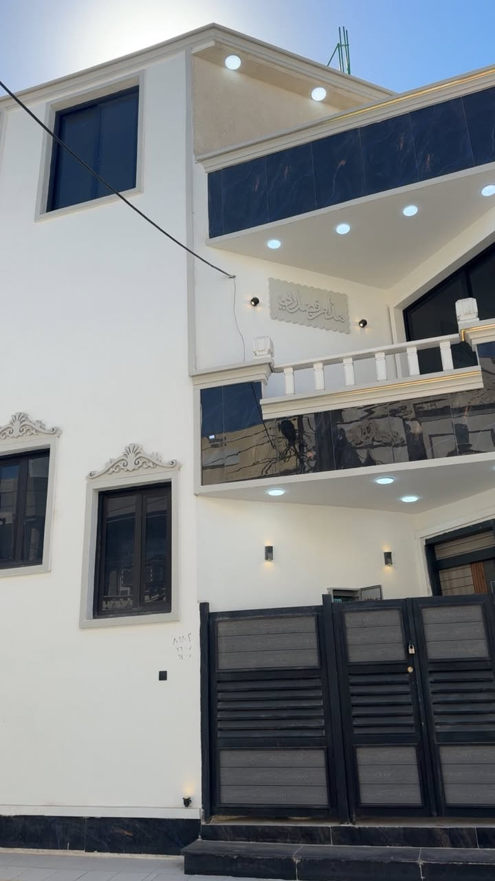 السلام عليكم  بيت حديث للبيع
مساحه 55م  واجهه 7,752

الدوره ابوطياره قرب مطعم بيك جكن 

يتكون من 2غرف نوم، استقبال ومطبخ

للاستفسار اكثر 

***********
