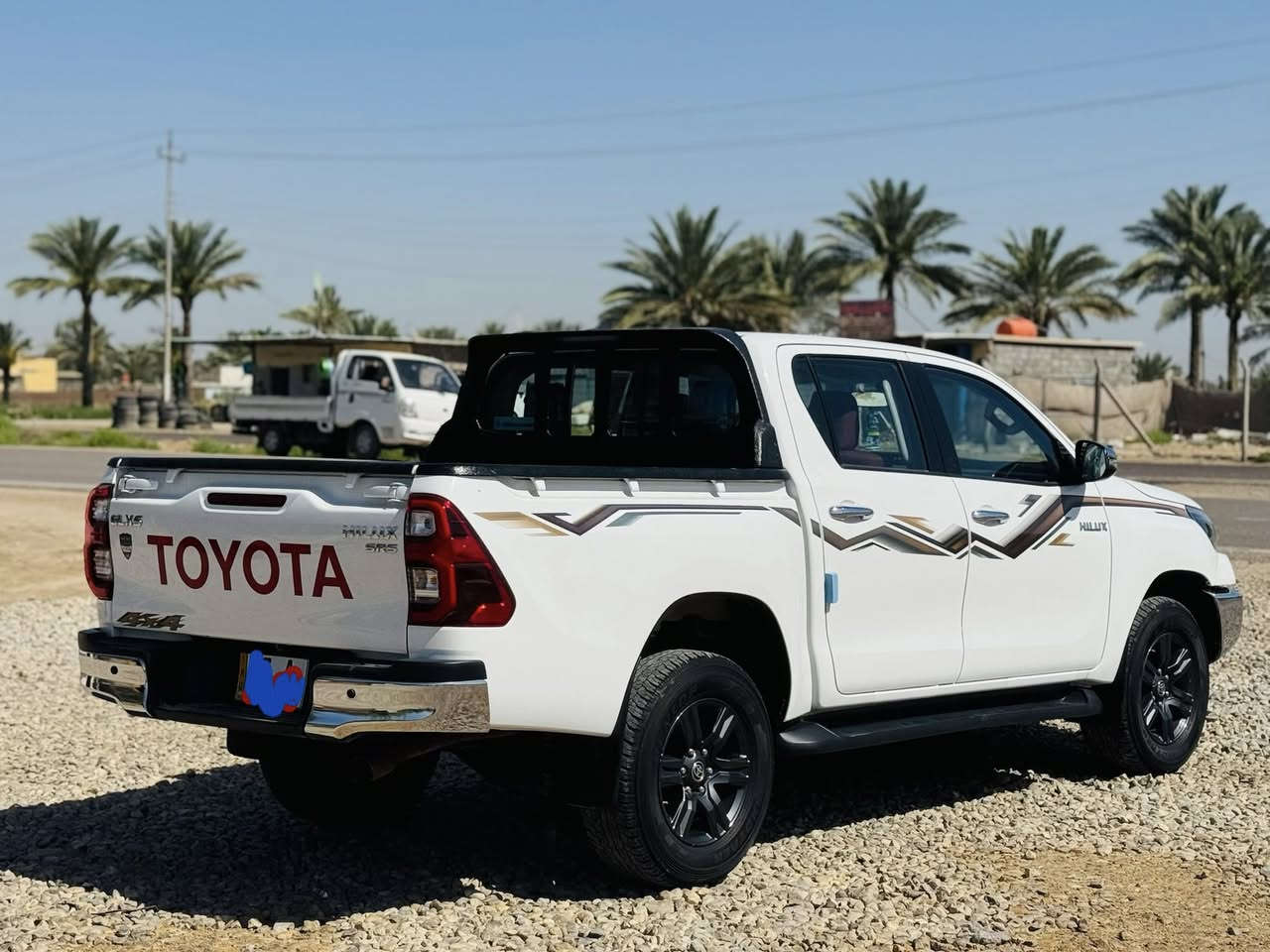 هايلوكس2024 فورويل4x4أوتوماتيك فول 1/1 كفاله عامه اخت الزيرو سعر جداً مناسب ***********

