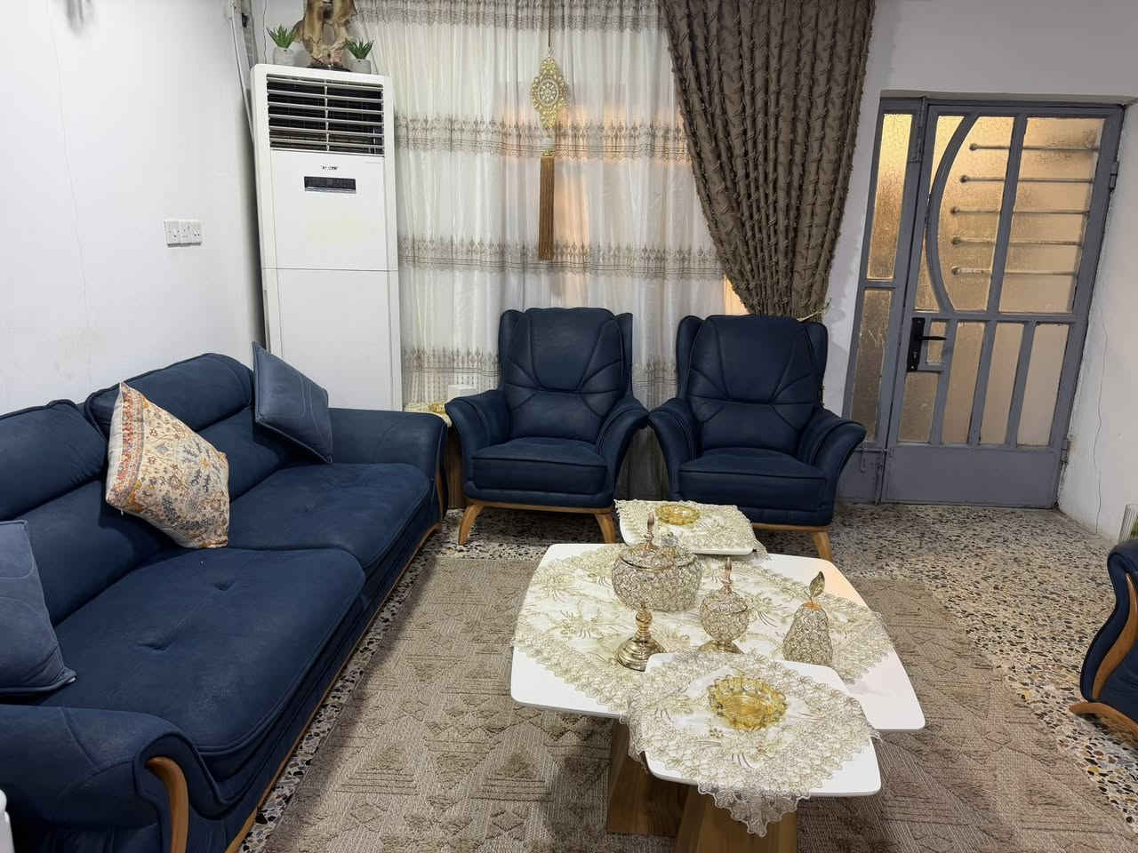 غراض بيت جدد للبيع كلمن اوسعرة عفية لتكسرون بالحاجة لان اريد اشيل والبيت زغير اي ستفسار ***********
