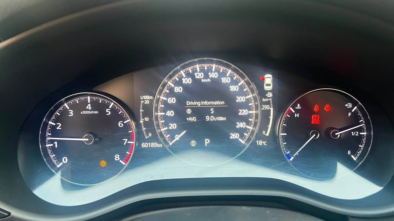مازدا 3  2020 كلين
السعر ١٤٠$ وبيه شويه مجال
وارد امريكي ماشيه ٦٢٠٠٠ كيلومتر 
مواصفات 
محرك ٢.٥ بدون توربو AWD
تحكم مناخي منفصل كشنات جلد 
بصمه اوتو هولد هند بريك الكتروني بروجكتر 
تحكمات ستيرن قياده شبه ذاتيه 
تنبيه نقاط عمياء رادار
كير اف وان لايتات زنون ومتكيفه بلادي لايتات خلفي وداخلي ليد فقاس في دواست البنزين
ويل كروم 
السنويه باسمي تنتهي 2027 شهر 11

***********
