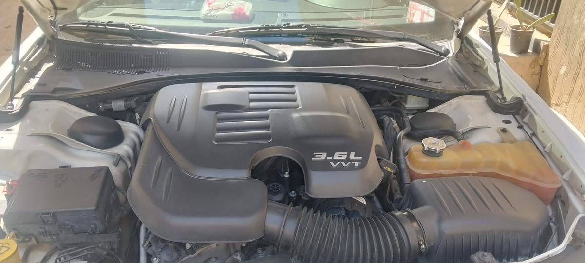 سلام عليكم أوباما 2017اصل 300C وأرد كندي
فول مواصفات
1 كراسي جلد
2كراسي كهربائيه
3مري شفط
4كير ماوس
5 تشغيل عن بعد
6كشنات حار وبارد
بيها بارد بل جاملغ الأمامي ما مصلح
ومواصفات C معروفه
معروضه 240
***********
