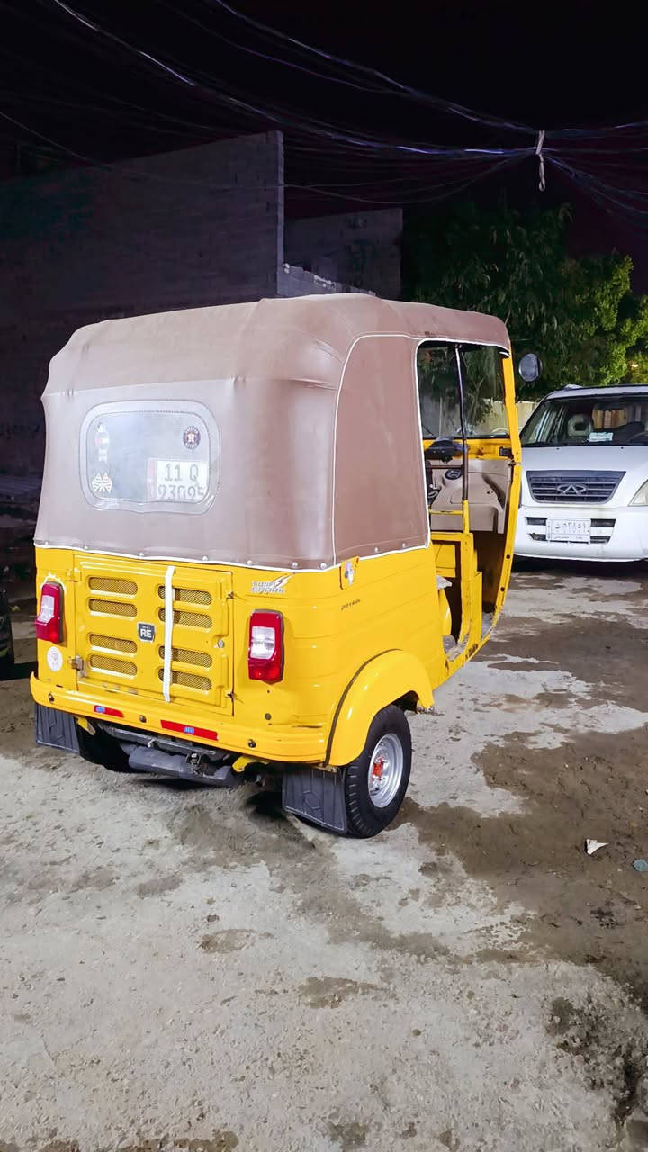 سلام عليكم تكتك 2020شهر 11
تكتك حلوه اترايه ايخبل تكتك بسمي 2يوم احوالك  
مابيه لا ضربه لا صبغ ولا معجون 
تجي ونشوف           السعر 6800
بكاني الشعب  
هاذا رقمي ***********
