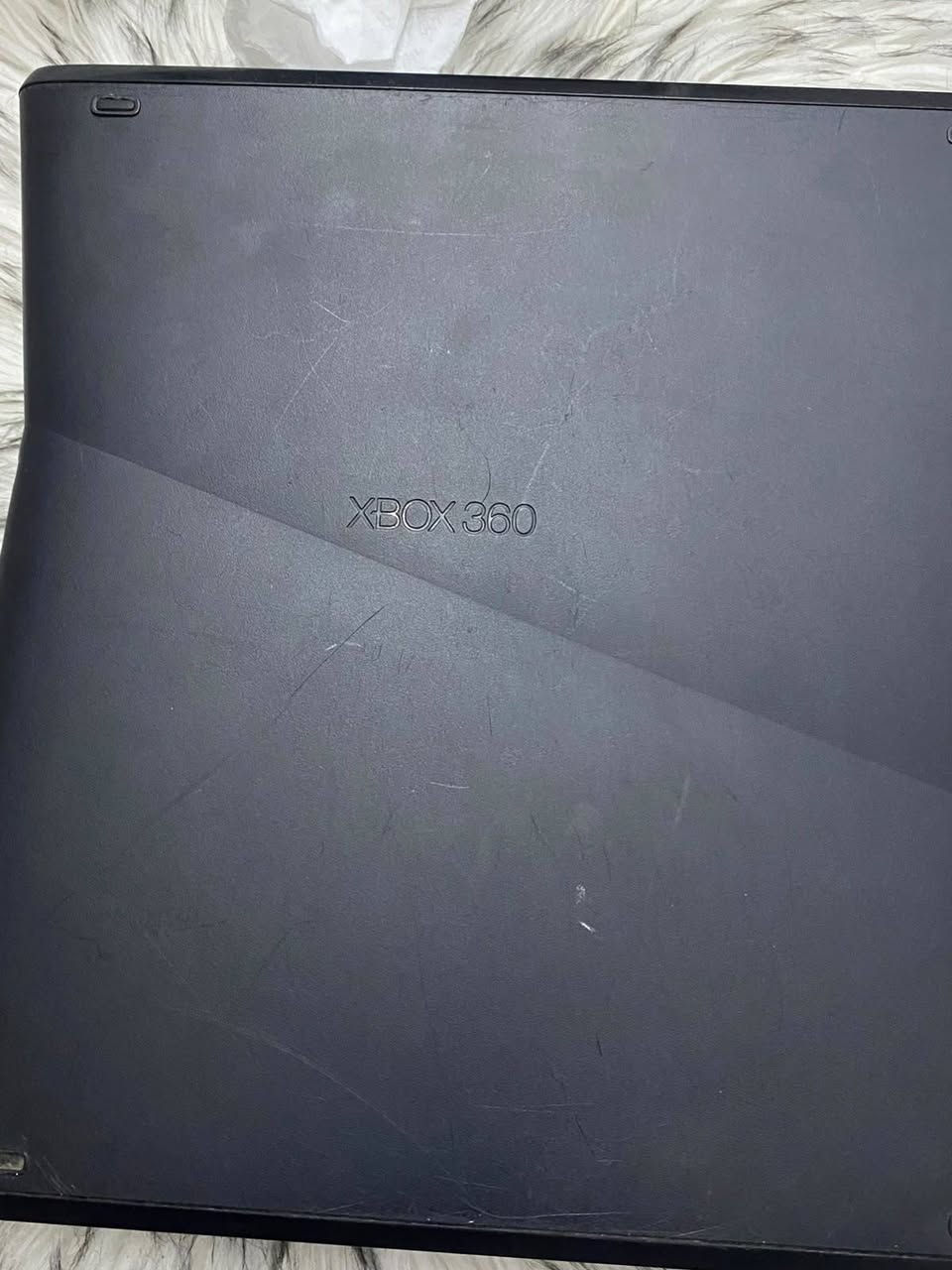 سلام عليكم اخواني XBOX 360اوف لاين بي العاب جداً قويه مثل رزنت ايفل 4٫5٫6وفورزه هورايزن1/2كول اوف ديوتي بلاك اوبس 1/2ولعبه GTA5مهكره وبي العاب ممتازه سعر الجهاز 115الف قفل قفل موقعي بغداد البلديات شارع المصرف رقم واتساب فقط ***********

