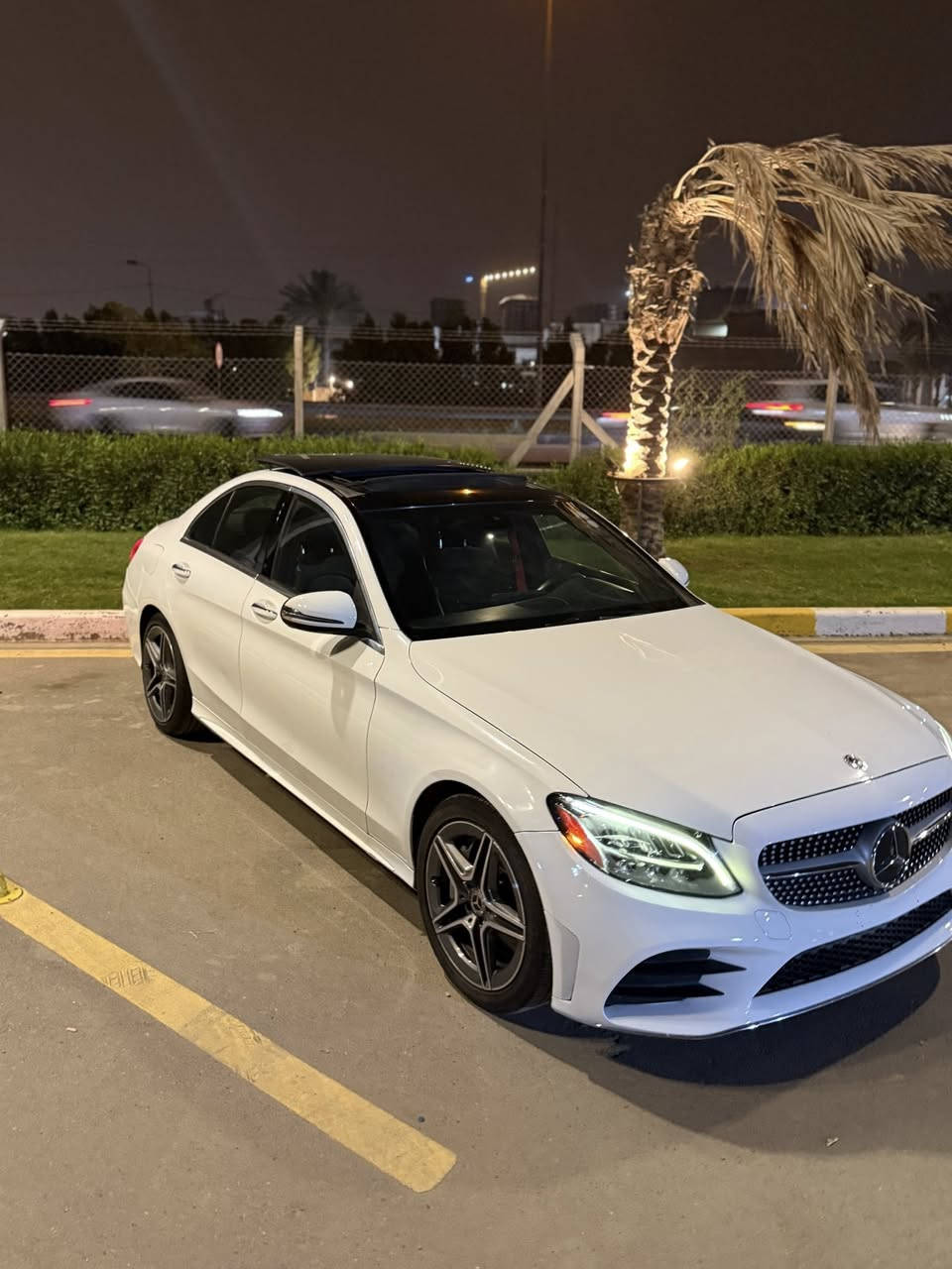 سلام عليكم مارسدس c300 للبيع موديل 2020 بنورما دبل ماوس  السياره زيرو مسج والسونار مالتها موجود بل صور ماشيه 99 الف كيلو رقم اربيل *********** سعرها ٢٤ وبيها مجال
