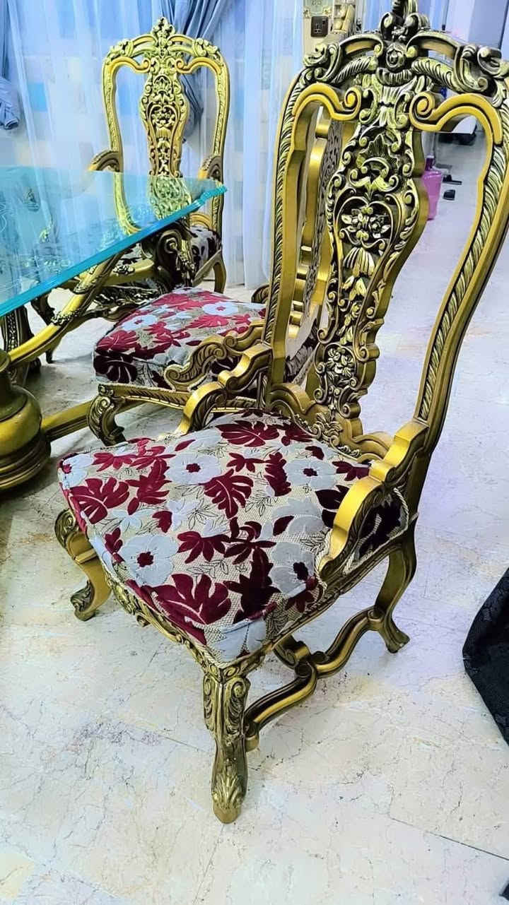 أغراض منزليه للبيع
1️⃣ جربايه نفرين قياس 200*180 سعر 175 الف 

 2️⃣ غسالة أوتوماتيك للبيع سعر 100 الف

 3️⃣ ميز طعام زان نقش مصري ثقيل مع 6 كراسي 250 الف للتوضيح فقط زجاج الميز مكسور 

4️⃣ مجمدة للبيع السعر 90 

‼️ الأسعار قابله للتفاوض 

مكاني بغداد  ‭0772 955 9513‬/ 0774 280 5843
