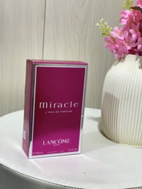 عطور نسائية براند ١-ايفوريا ٢-ميراكل اثنينهم ب١٧٠ ألف يوجد توصيل  تواص...