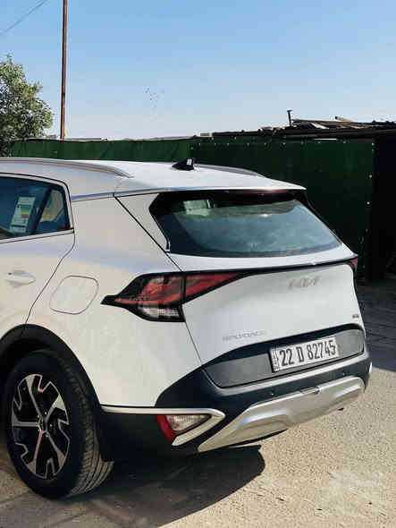 سلام عليكم كيا سبورتج موديل 2023 سياره مكفوله عامه سبير مانازل ماشيه 21الف رقم اربيل تحويل ثاني يوم رقم ***********
