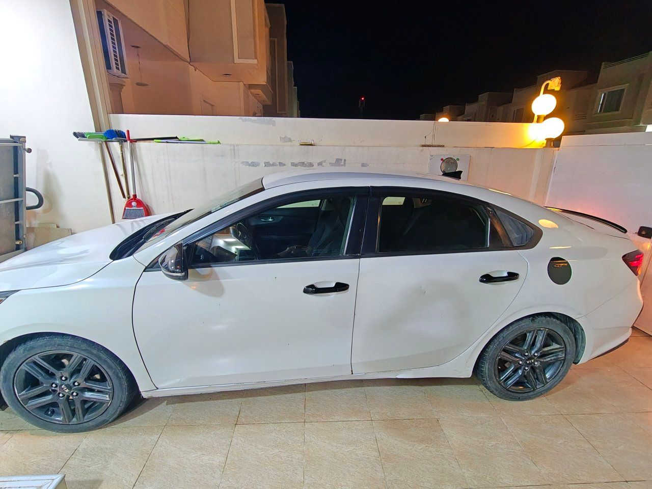 كيا فورتي موديل 2019 
محرك دوش 20 المرغوب كلش نظيفة الضرر مالها 4 بواب مبدل مال شركة اصلي فقط
طخم تايرات جدد
سنويا جديدة وتحويل مباشر 
لون ابيض 
السعر 125 

مكان السيارة 📍
الموصل 
للاستفسار التواصل على خاص
او راسلونا واتساب
***********
