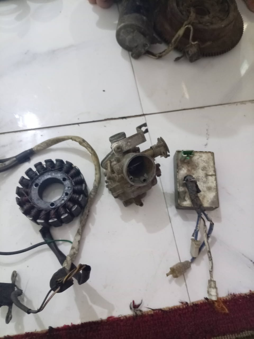 1قايش گير ام گراند نضيف مال تفصيخ سعر 85
2 ناطق سمند جديد مامستخدم 50

3 سلف +مقنطه +ملف +عقل +كابريته تي في اس شرط الشقل السعر 75

4 عينه +لايت گامكو السعر 10

5 لويات تكتك باجاج مكصوصات السعر 10

 رقمي ***********
