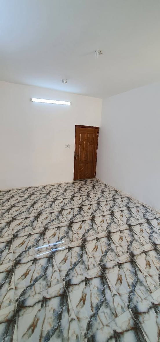 السلام عليكم
دار للبيع  
مساحه ٤٨ متر طابو زراعي
سند ٢٥  تحويل مباشر
يحتوي على استقبال  مطبخ خدمات ومنور 
الطابق الثاني غرفتين نوم 
العنوان سبع ابكار مقابيل مركز شرطه الصليخ قرب جامع الحجيه
للاستفسار 
السعر ١٣٥ 
*********** ابو مصطفى
