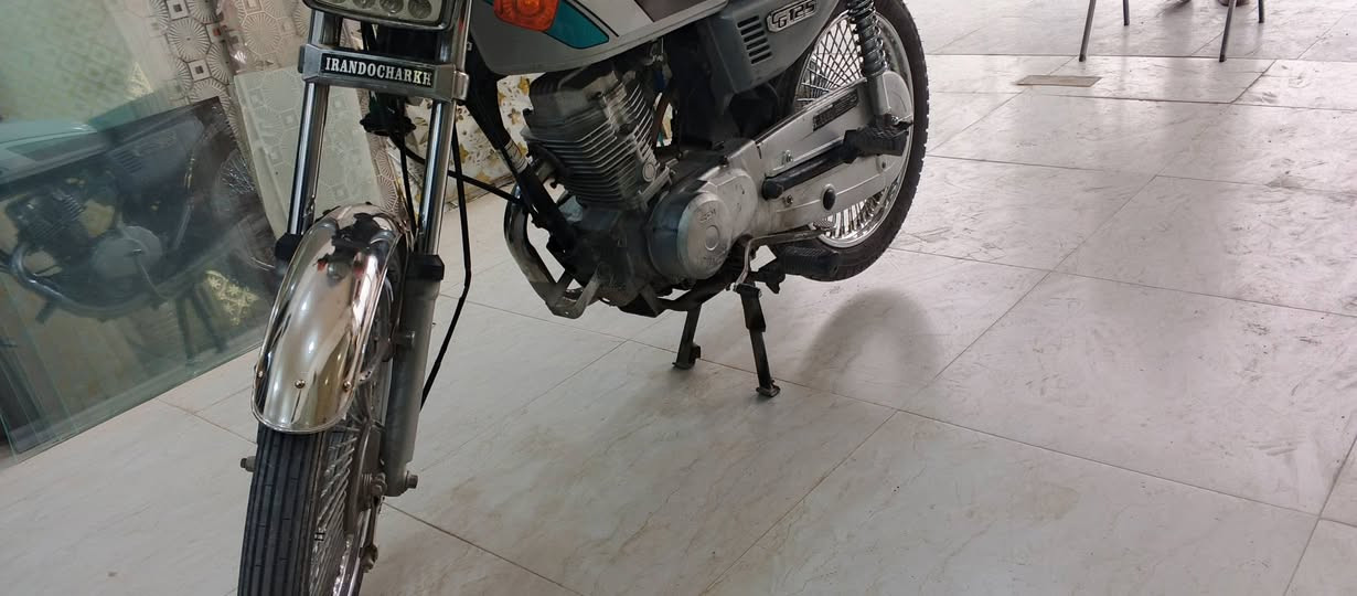 سلام عليكم
مكلف بالبيع. دراجه ارشه 2018 نضافه شوفت عينك أوراق أصوليه. كهربائيات كامله تايرات جديد. السعر 450 بيها مجال حك الجيه. للتواصل على الرقم ***********
