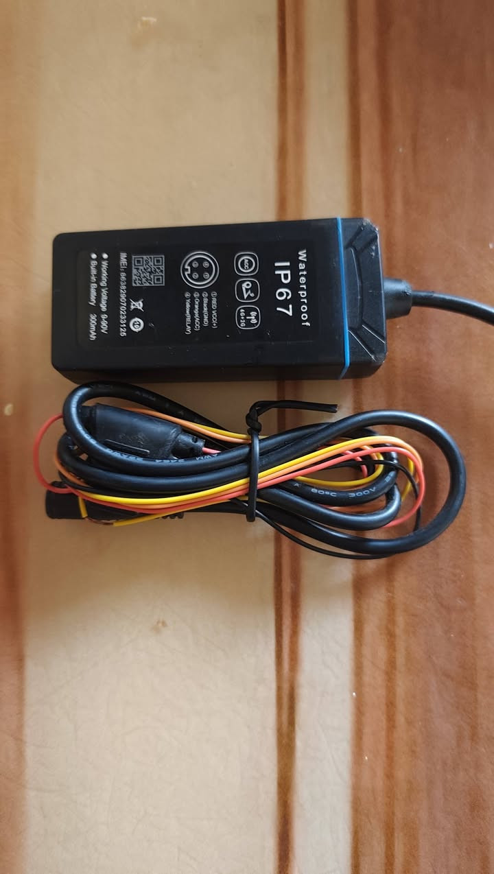 غراض تخص السيارات 
 GPS متوفر منه تسع قطع 
كاربلي نوعية راقية متوفر منه اربع قطع 
جهاز ماعرف وين يستخدم ليا سيارة متوفر منه ثلاث قطع


**إذا كنت صاحب هذا الإعلان وتريد حذفه لأي سبب، رجاءا أرسل رسالة إلى الدعم الفني**