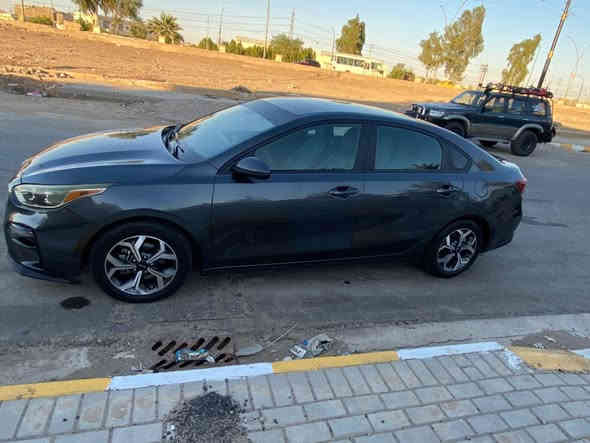 سلام عليكم فورتي موديل 21 حادث جملق جه لصدر نفسه مصلح وبنيد والباقي كفاله عامه ماشيه 71 ألف نصف فول موصفات رادرات مثبت سرعه تحكم سترين تحديد مسار كامرا شاشه رقم واسط بسمي تحولي ثاني يوم سعر 130 وبيه مجال رقم *********** غير متواجد ع فيس
