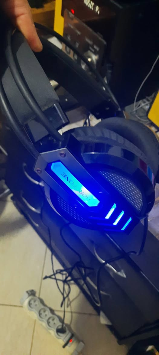 Casque et souris  gamer


**إذا كنت صاحب هذا الإعلان وتريد حذفه لأي سبب، رجاءا أرسل رسالة إلى الدعم الفني**
