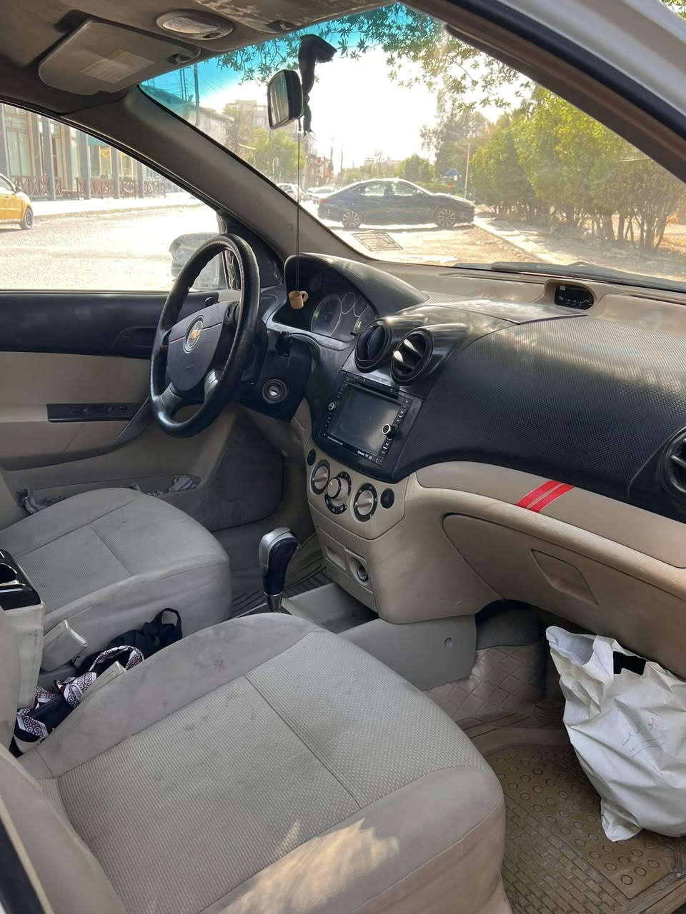 السلام عليكم افيو 2010  محرك مفتوح خليجي رقم بابل مكاني النجف الكوفه او العباسية التفاصيل الگشر كدام العين  بيهه بارد بالباب عكس سايق المكينة قويه ماتنقص قطرة حدادية نص عمر سنويتهه 2027 سعرها ٦٢ ومجالهه قليل او مراوس بكرستا نضيفة 
***********
