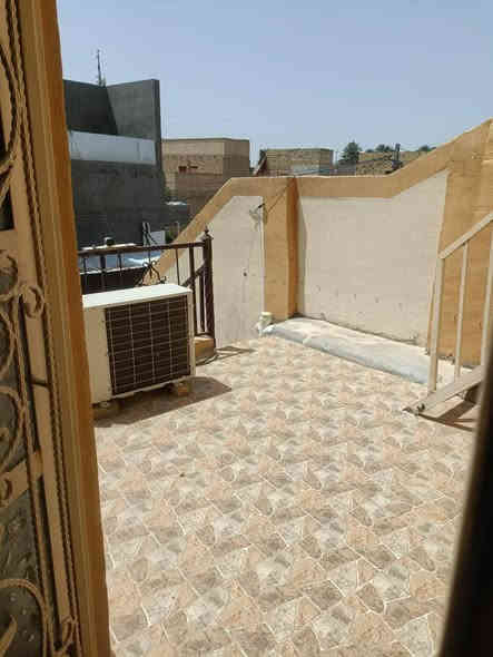 🛑🛑 للبيع 
بيت طابو زراعي سند 25
المساحة 208 م
طابقين (كل طابق عبارة عن بيت متكامل )
يحتوي الطابق الاول على : غرفتين + صالة + استقبال + صحيات خارجية و داخلية
و مطبخ 
الطابق الثاني غرفتين و مطبخ و صالة و صحيات 
البيت نظيف جداً
و موقع مميز قرب بيت استاذ خالد النجار 
.
.
.
.
للتواصل :
زورونا في مكتب نجمة المدحتية للعقار مجاور صيرفة الأمين
أو الإتصال على 

*********** محمد أبو مهدي الخيكاني 
*********** حسام ابو سبأ الخيكاني 

.
.
"نجمة المدحتية" بوابتك الرصينة نحو عالم الأستثمارات العقارية 
#اكسبلور 
#عقارات
#استثمارات_عقارية
