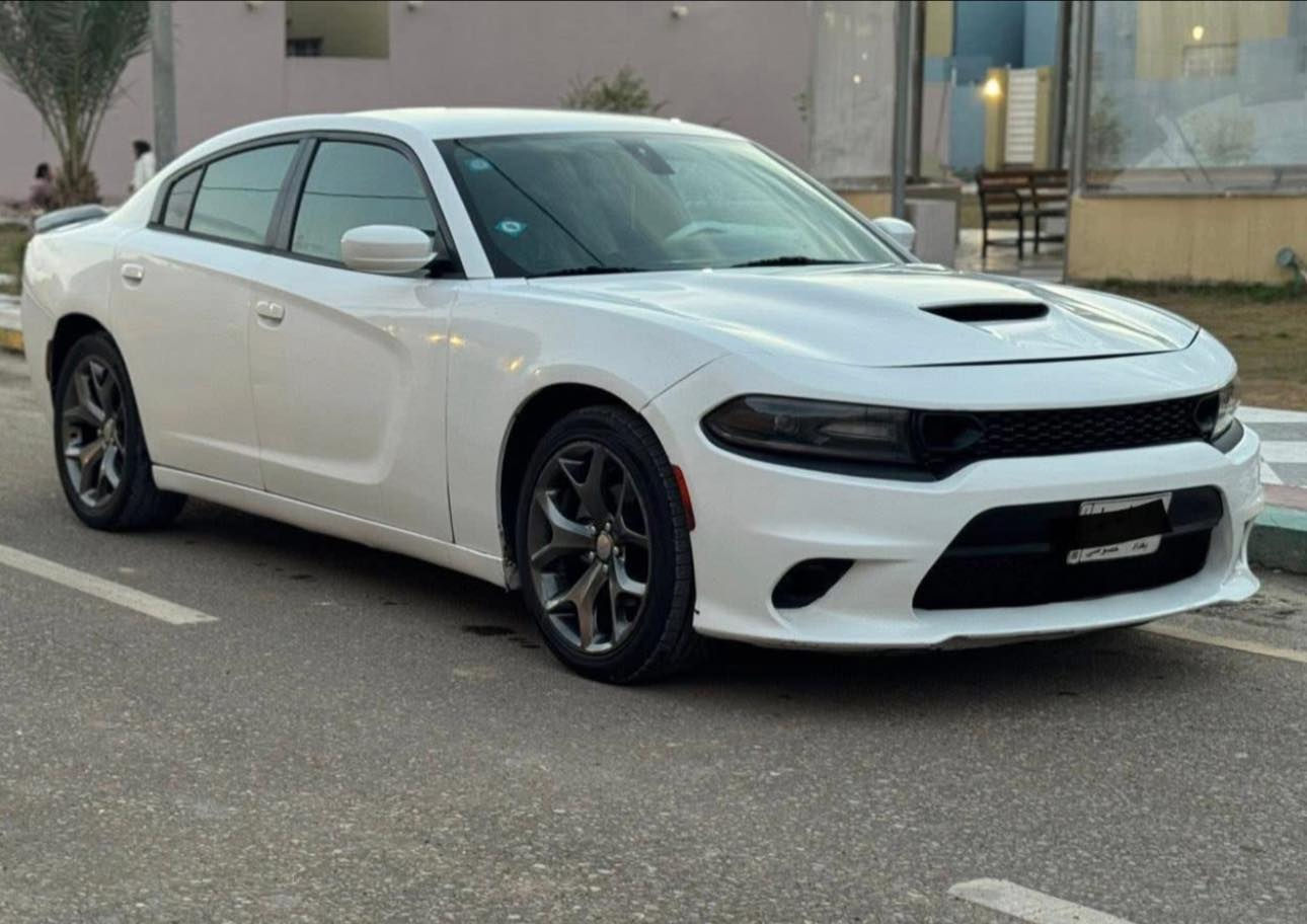 جارجر 2016 sxt 

تو  ويل اصل السياره 

كشنات جلد

كشنين كهرباء 

شاشه كبيره 

تبريد ثلج 

حداديه جديده 

تخم تاير 

كير

مكينه كفاله 

رقم بغداد ب اسمي 

جديده وجاهزه مال جناي 

ولا كلوب مشتغل بالدشبول 

صور الحادث مرفقه بالمنشور 

السعر 162 $ وبيها مجال 

***********
