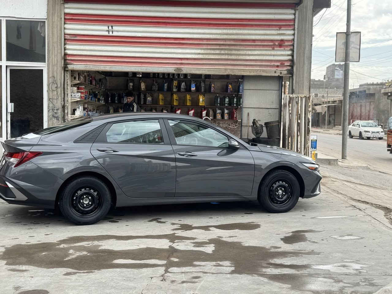 سلام عليكم للبيع فقط   
دخول جديد وترقيم جديد اربيل بااسم شركة تريد تحويل وكالة
هونداي النترا 2025وارد أمريكي
حادث بنيد مبدل فقط والمدكر الايسر بارد بس شبر   
 ماشيه 5000 كيلو بحاله الزيرو
مكاني بصرة
***********
محرك 2000 دوش المرغوب
الموصفات
• دخول مفتاح م
فول تحكم ستيرن جهتين
• شاشة كار بلي
• كامرة خلفية دوارة
رادار امامي
رادر جانبي
رادر خلفي
تحديد مسار
مثبت سرعة
نقطة عمياء
بريك تفاعل اوتتماتيك اثناء اقتراب من الجسم انظمة قياده Drive mode ثلاث وضعيات
لايت حاجب لد
 abs نظام
