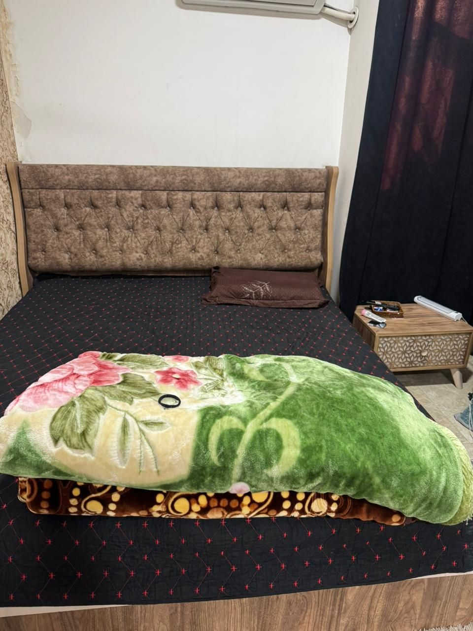 بنات اغراض بيت دا ابيعها لان داشيل بس التشتري تدخلي ❤️🥹

ميز طعام خشب زان مع 4كراسي السعر 175 نظيف كلش 

 واكيد تعرفون سعر الجديد مالته بيش ميحتاج اكتب 

 غرفة نوم ماحذتها من هوم سنتر 7 قطع  اريدها ب250 

 والله يسوون اكثر بس مستعجلة على بيعتهم لان داشيل وقت ماعندي مكاني بغداد حي الجهاد


**إذا كنت صاحب هذا الإعلان وتريد حذفه لأي سبب، رجاءا أرسل رسالة إلى الدعم الفني**