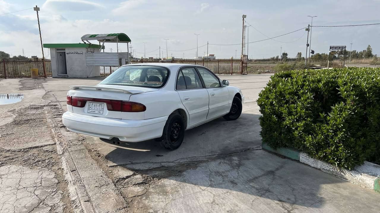 السلام عليكم للبيع  سوناتا 2 مكينه وكير اوتوماتيك جدد خير من الله السعر 48 وبيها مجال بسيط سياره تراي وين متريد الاتصال *********** المكان واسط حفريه صويره
