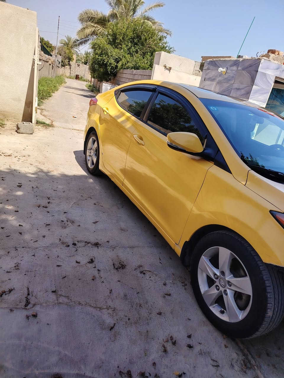 النترا 2013 امريكي محرك دوش 1800 كير محرك تبريد
سيارة ليبل واحد 
تحكم ستيرن نضام ايكو مثبت سرعه شاشه وكامره كشن كهرباء تدفئه كله مكفولات رقم بغداد جديد بسمي هزه جديده ومصفره هيئه وغرامات حادث جنطه بدايه شوي
سياره بيها نوقصات بسيطه تنزل من سعرها السعر 86 بيه مجال بسيط او مراوس  ماشيه 165 مكاني صلاح الدين بلد
***********

