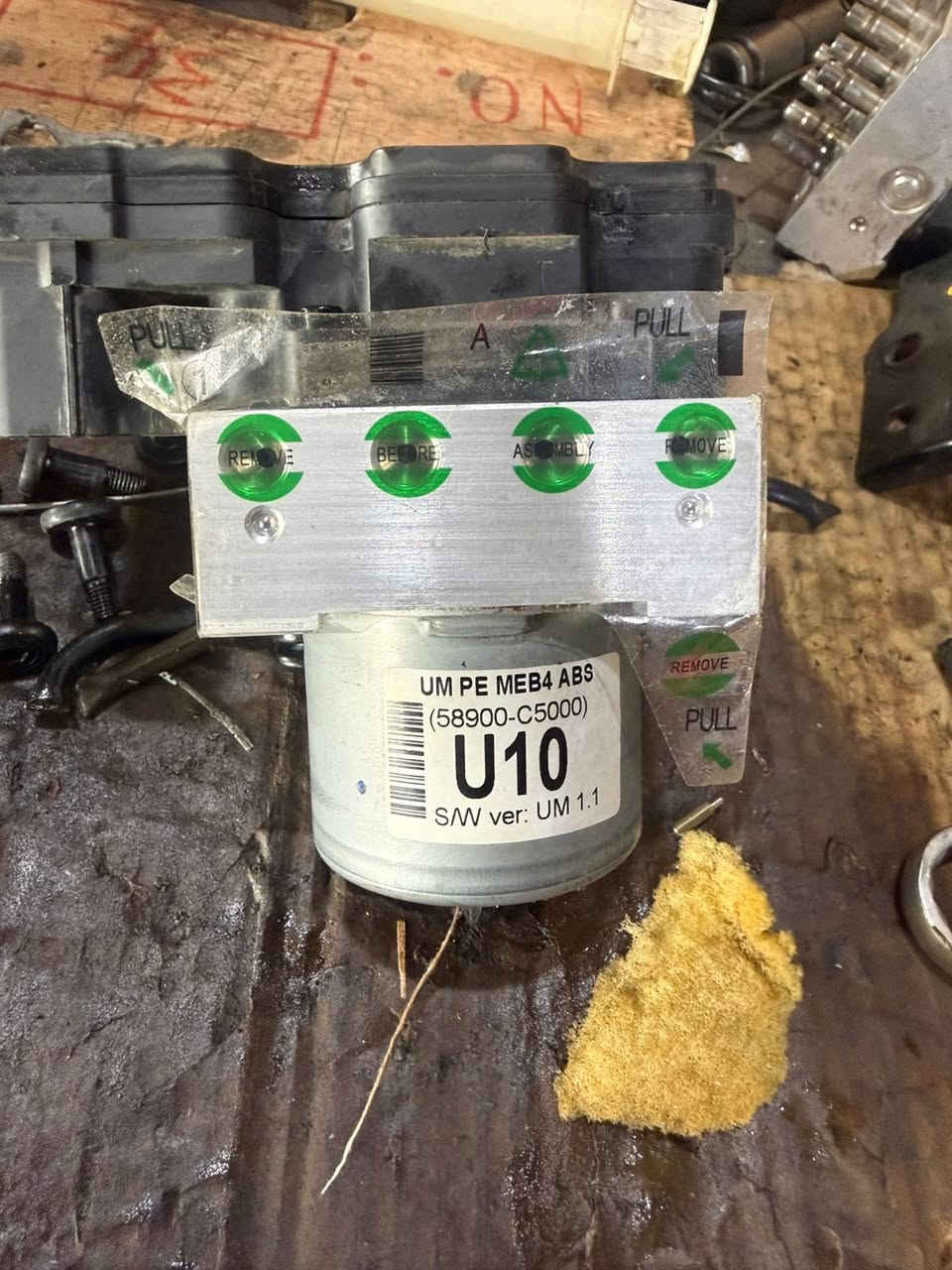 اختصاصنا بريك للسيارات الكوري
متوفر جميع انواع جهاز ال ABS بريك
متوفر بور بريش عمبار الخليجي والامريكي 
عنوانه بابل حي الصناعي 
***********
حيدر بريك
