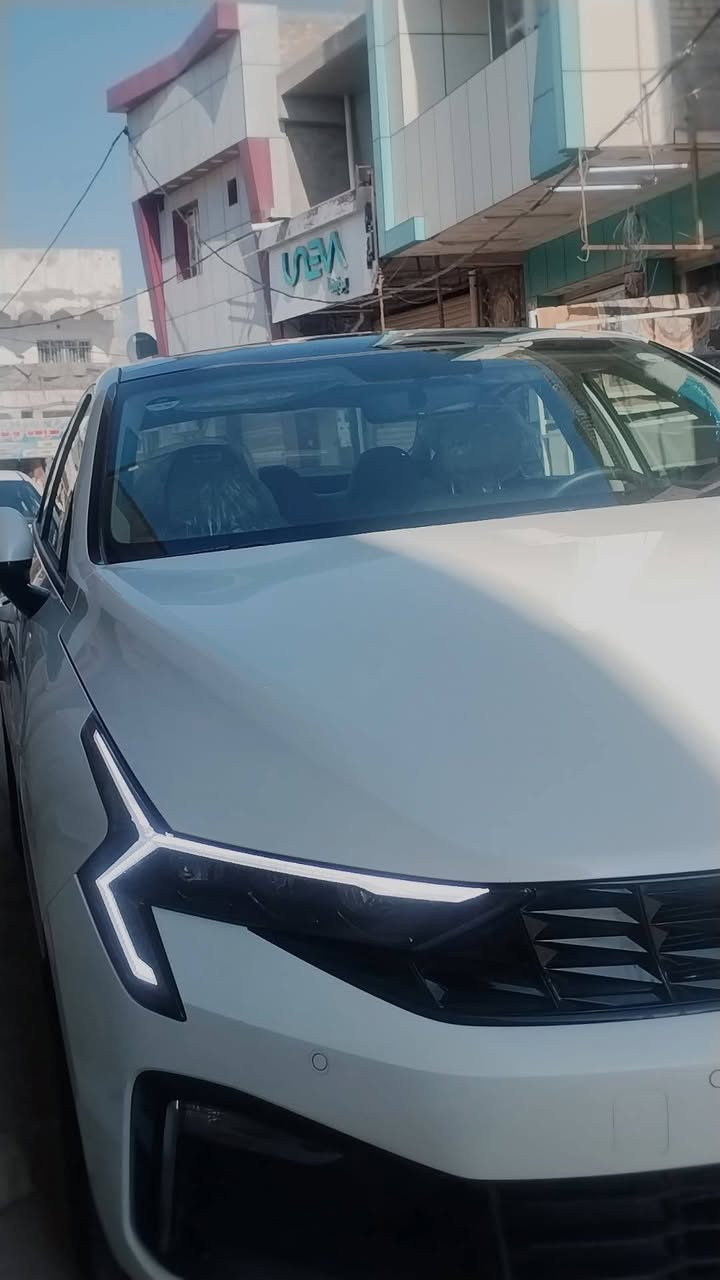 كيه كي فايف K5
ضمان شركه المجموعه الدوليه (خليجي) 

مديل 2026 

1..استخدام عداد المسافه المقطوعه (13000)

2..رقم اربيل مثبت لوحات

3..مواصفات سياره فول واحد علئ واحد 1/1

4..مكينه 2.5

5..بانورامااا

6..بصمه تشغيل 

7..تشغيل عن بعد 

8..حساس امامي خلفي عدد(8)

9..مرايه جانبيه كهرباء شفط

10..مقاعد جلد 

11..تبريد قطعتين امامي خلفي 

12..شاشه كبيره متصل 

13..كامره خلفيه دواره 360

14..مقاعد الاماميه كهربائيه

15..شاحن موبايل 

16..درايم مود Dram mod

17..بك لايت خلفي LED

18..اريل نفكيتر

19..مثبت سرعه(كروس سرعه ) 

20..ستيرن فول تحكم

21..سايد بريك دكمه

22 جام اوتو

ملاحضه (السياره خليجيه مكفوله من جكه البره سياره استخدام شخصي) 

عنوان السياره واسط

سعر السياره 252وبيها مجال حك الجيه

ولي ماتعجبه السياره او السعر اليوم السوك كلشي بي فا لحد يكسر بحلال الناس وجزاكم الله الف خير

رقم الهاتف ***********
