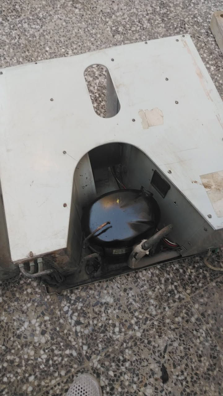 مكيف ٢ طن بلاد كمبريسر الأصلي شركه العيسى حار بارد
شغال وضمان بيه سعره ٢٥٠
***********
