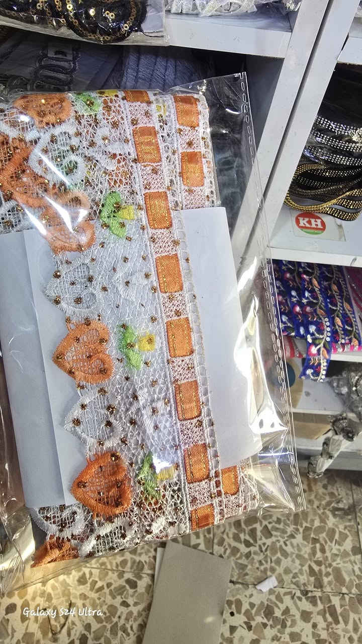 البعض من بضاعة المحل 
العنوان كميرا جامع ابو الزهراء مجاور سنتر كميره تتوفر خدمه توصيل 
*********** فقط واتساب 
تصليح كافة انواع مكائن الخياطه 🧵🪡
