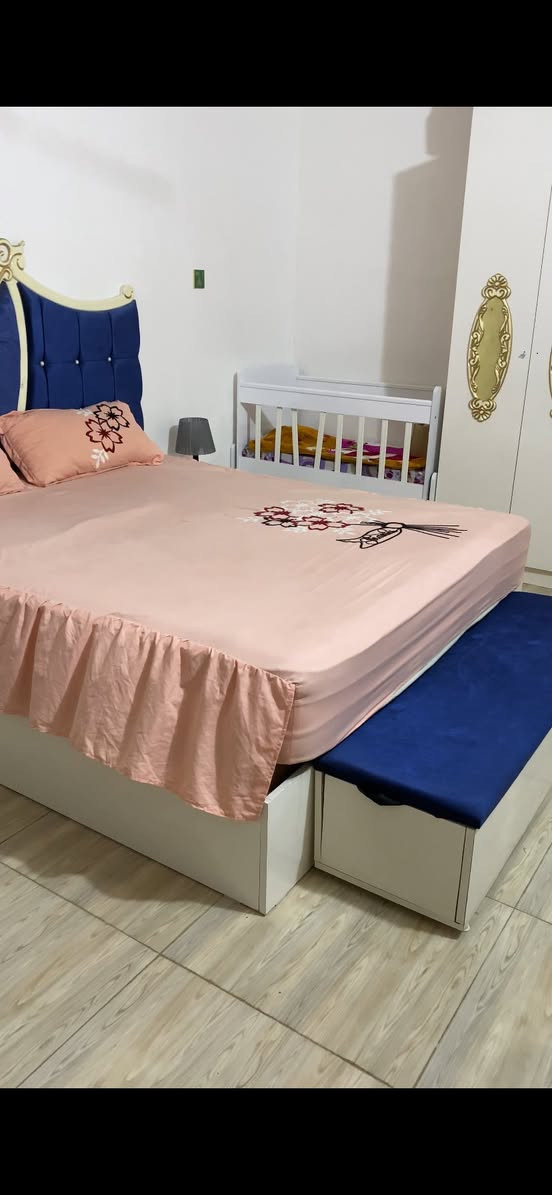 غرفة تركية مستخدمة تتكون من تسع قطع سعرها 450


**إذا كنت صاحب هذا الإعلان وتريد حذفه لأي سبب، رجاءا أرسل رسالة إلى الدعم الفني**