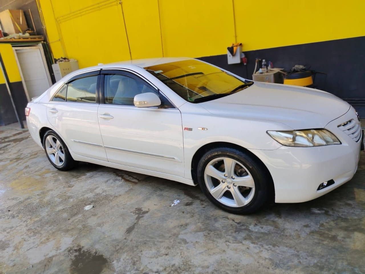 كامري 2007 خليجي قطعه وحده صبغ مواصفات GL تبريد ثلج تدفئه نار كيرر محرك كلوو شرط سياره مكانها بيجي السعر ١٠٠ $  وبيها مجال للشراي ***********
