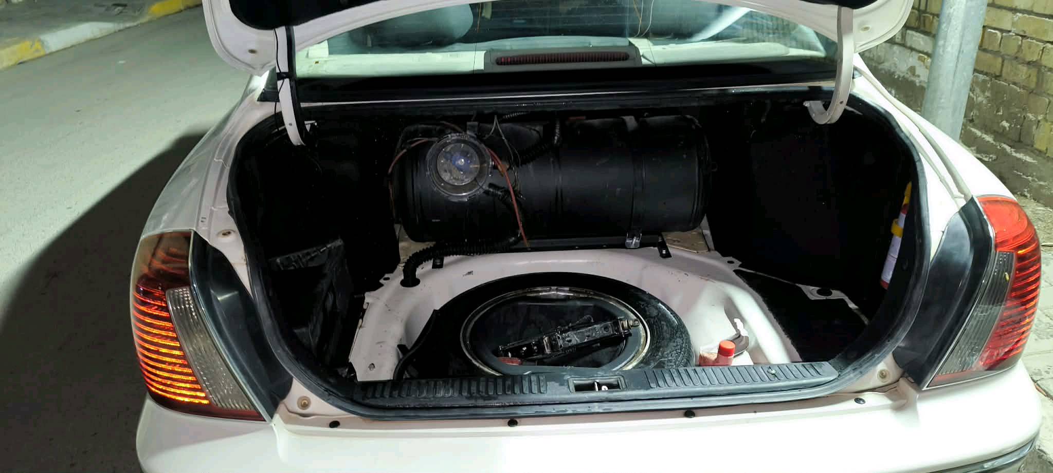 وين الجنايه وين اليحبون المختلف جبتلكم سياره مختلفه vip  سياره هونداي كراندر(xg350)  فول مواصفات
موديل ٢٠٠٤ 
مكينه ٣٥٠٠
رقم اربيل 
تريد تحويل تريد وكاله تدلل
سياره فول مواصفات :
تبريد شغال قطعتين 
كير جديد 
مكينه جديده 
صدر جديد
حساسات 
شاشه 
فتحه سلايت 
كشنات كهربائي 
تدفئه كشنات 
داخل جلد 
ميموري وضعيات قياده جلوس
والاهم السياره بيها (منضومه غاز ) ٦٠ لتر  
مري كهربائي وحساسات 
 السياره كلش راقيه 
السياره بيها قطع صبغ وانضربت عندي جاملغ ايسر ورجعته بارد وماصابغه بعدني 
مكاني بغداد مدينه الصدر *********** 
السياره عارضها 68 وبيها مجال
