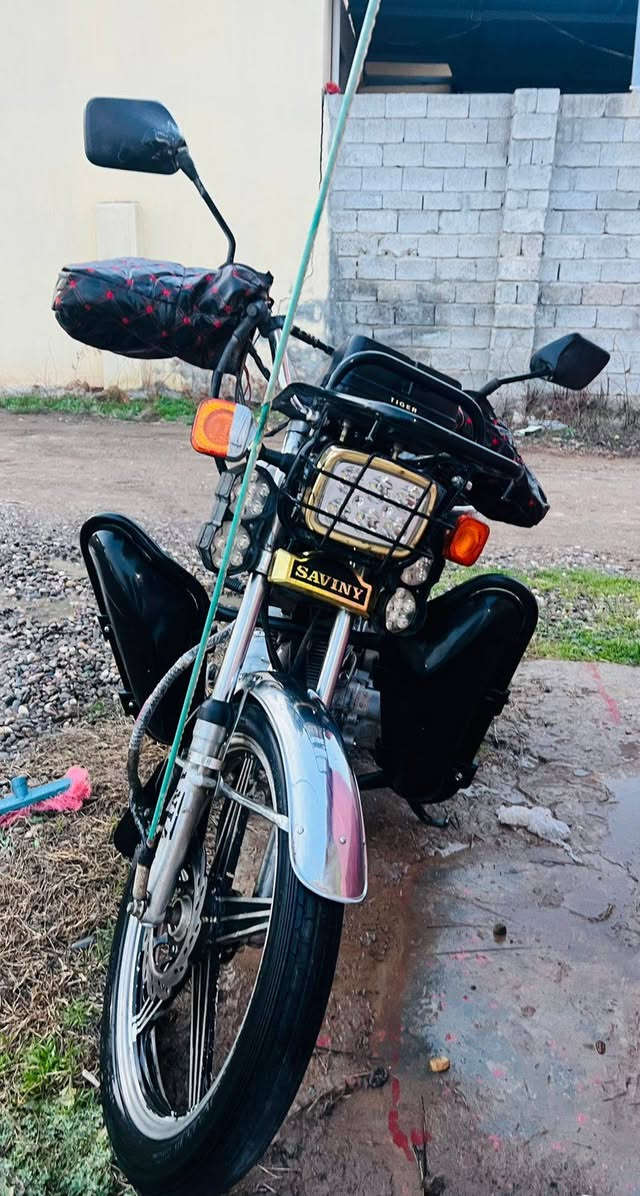 السلام عليكم للبيع موطور سيفان 5گير موديل 2020 كهربايات كلها شقاله دبل اشاير زنزون عالي ناصي 
السعر 375 🌹


**إذا كنت صاحب هذا الإعلان وتريد حذفه لأي سبب، رجاءا أرسل رسالة إلى الدعم الفني**