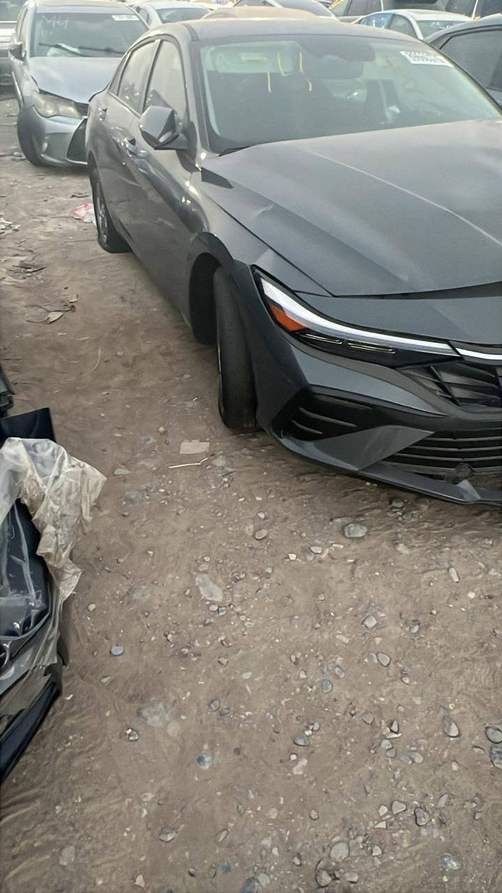 يا الله النترا 2025 السياره موجوده سلطنه عمان حادث كما موضح بالصور مصلح وجاهز واصل للبصره بدون جمرك سعر 115 بيها مجال بسيط واتساب*********** اتصال ***********5
