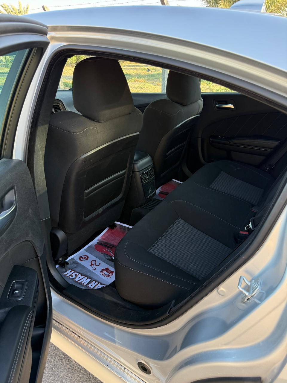 جارجر R/T
موديل 2023
حادثها بدون دواخل 
عليها اكزوز كورسا
كشن كهرباء مخمل
لايت لد زنون
كامره دواره 
شاشه تدعم كار بلاي
بصمه ابواب تاچ
تشغيل عن بعد 
صوت كتم وينفتح 
شفتات استيرن
سياره معروضه 
260$
***********
