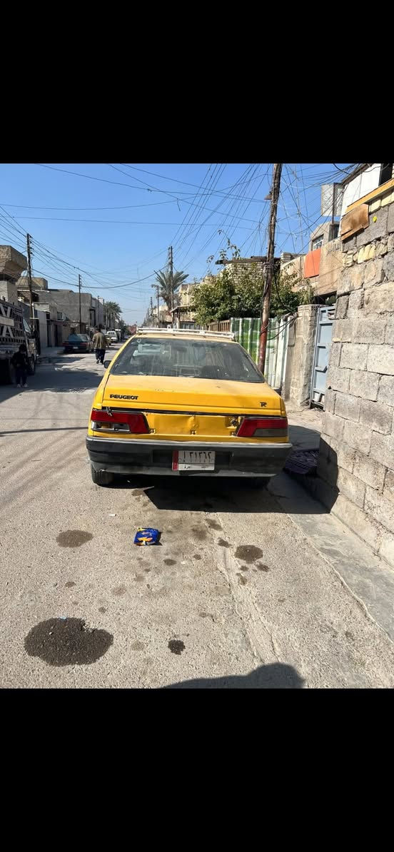 سلام عليكم هاي بيجو روه مودل 2010محرك نضيف كير نضيف تايرات نضيف كشر نضيف كدام العين كهرابائيات ضعيفه المكان بغداد البياع المعالف *********** السعر 12$ وبي مجال السياره مشروع وطني  مصفر هيأ وغرامات السياره بأسمي تحويل ثاني يوم يرادله نواقص قليله
