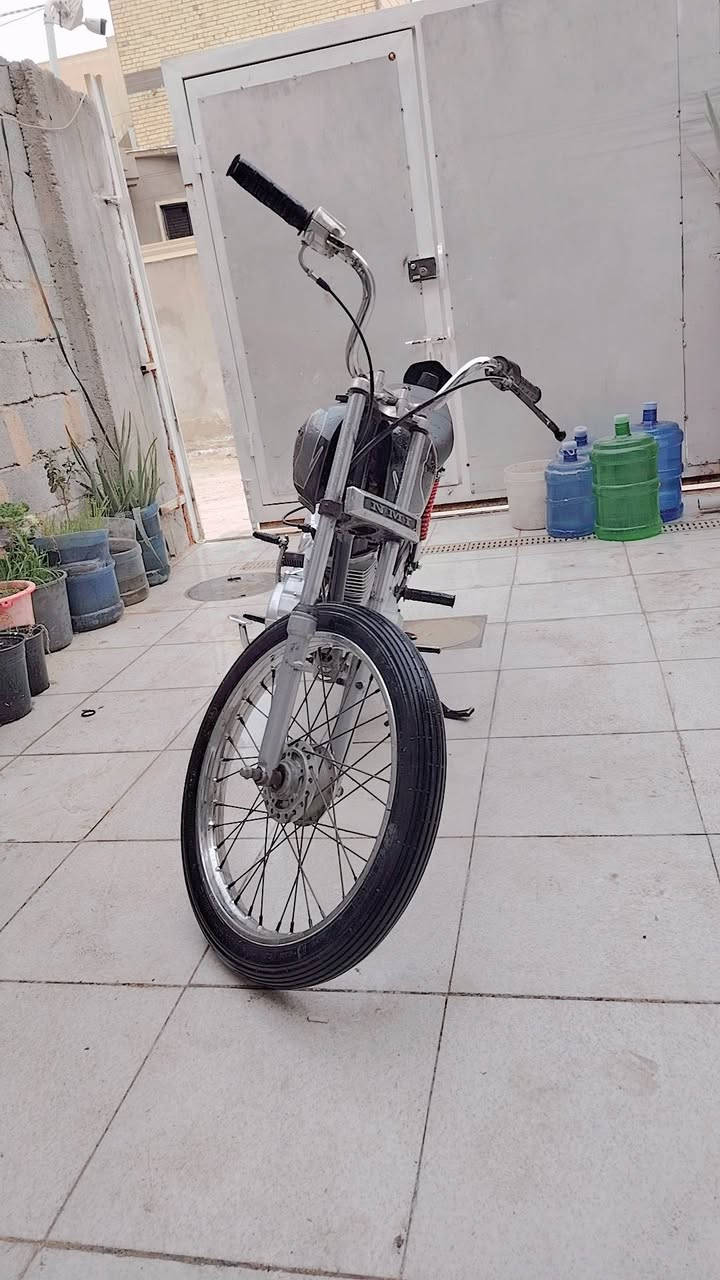 السلام عليكم من رخصه الادمن
4كير كلك نامه امتياز 25 مبدل ولفات فقط دراجه خير من الله شلعه و معدل تشك الكاع للبيع او مراوس 350 و بيها مجال كلش بسيط رجائن الي مو شراي لا يكسر بحلال العالم ***********
