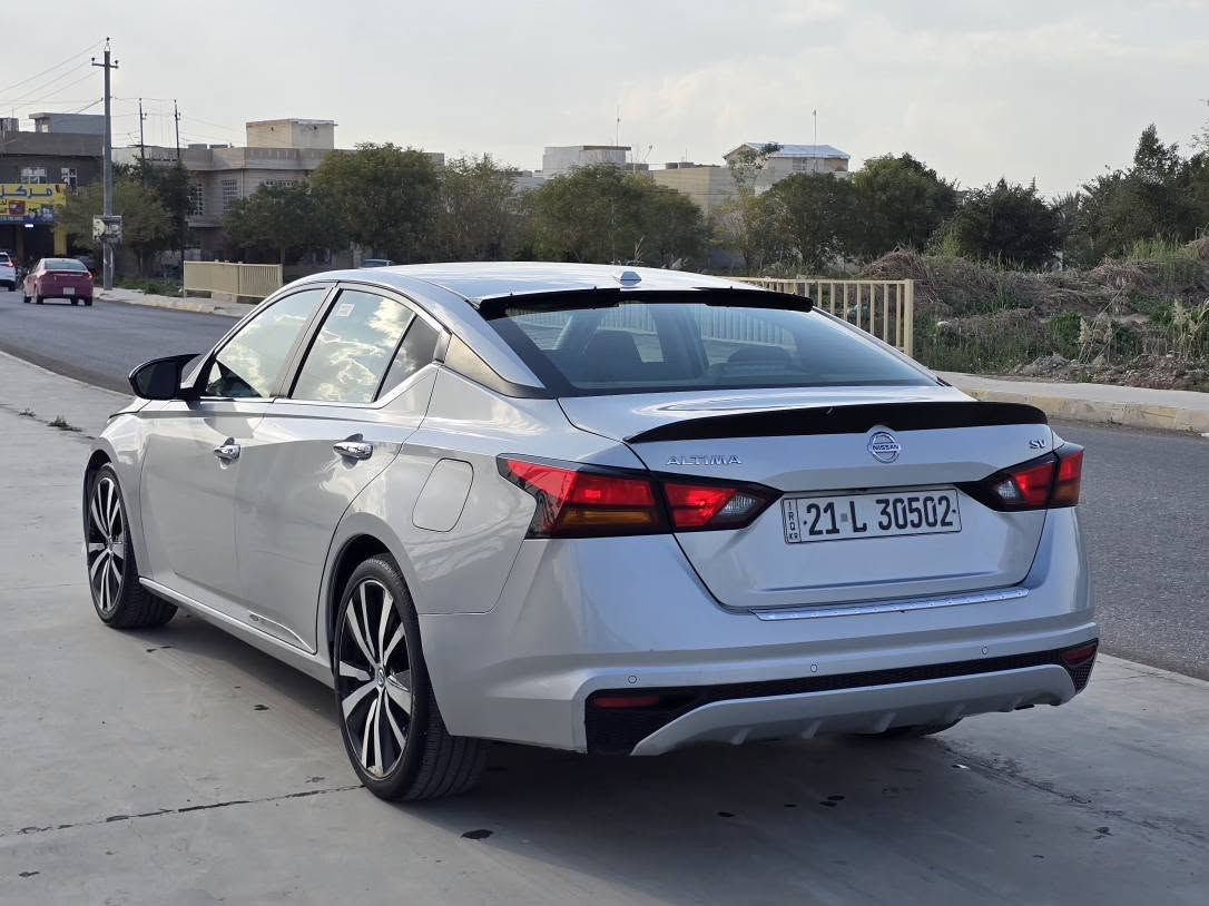 نيسان التيما 2022 امريكي ( فئة SV ) ✅
رقم سليمانيه الدولي مجدد تحويل مباشر
حجم المحرك 2500 على وضع الشركه ممفتوح برغي
سياره ماشيه 79 mi فقط
فحص السونر + صور الضرر بالمنشور
ضرر امريكا فقط البنيد صبغ بدون دواخل و بالعراق صارت بي شخطه بالبابين و جاملغ و بدلتهن تبديل بلادي شركه نفس اللون 
سعر السياره مناسب جدا 139 ورقه فقط 
عنوان ديالى / خانقين - معرض الجزيره
للاستفسار    *********** 
----------------------"_"---------------------"_"----------------------
مواصفات السياره فئة ( SV ) : 🔰 
• بصمة ابواب + بصمة تشغيل 
• تشغيل عن بعد  
• رادارات 360 درجه ( امامي + خلفي + جانبي )     
• كشنات  جلد + كشن كهربائي 
• لايتات زينون بلادي                                        
• توقف ذاتي مانع الاصتدام 
• مثبت سرعه + تحديد مسار
• تحكمات ستيرن 
• شاشه كبيره 
• كامره خلفيه
• ويل كروم  حجم 19
• بلاجكتور امامي 
• يدات نيكل خناقين, ديالى
