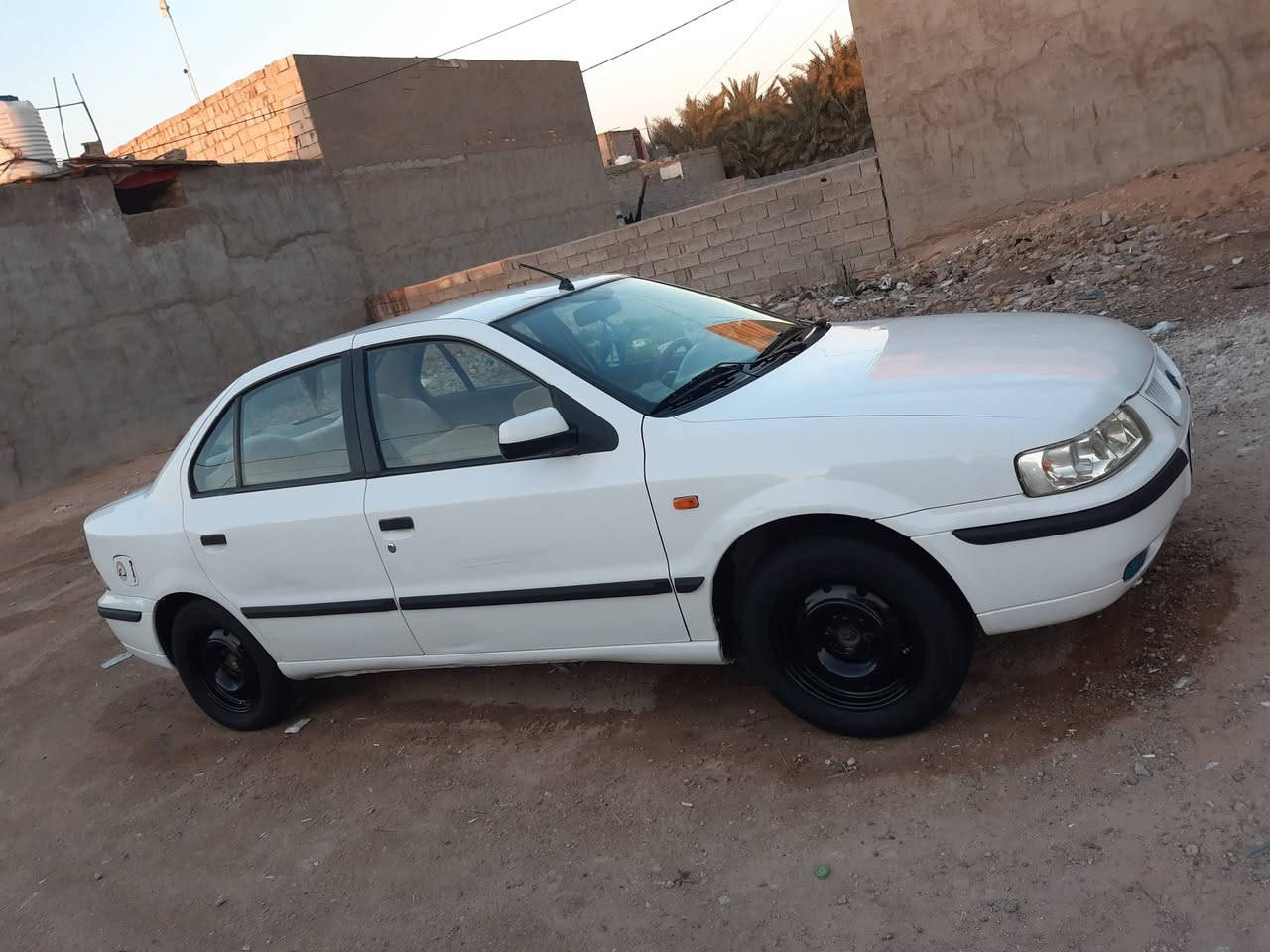 السلام عليكم سمند للبيع مديل ١١ سياره نضيفه حيل وجاهزه كير مكينه تبريد حداديه كهربايات كله جاهز 
سنويه صاقطه وراعيها يريد مداور 
مكاني نجف البراكيه 
السعر ٤١ وبيها مجال للطيبين 
رقم المبايل ***********
يرحم امواتكم الي مو شراي ليخابر ولا يراسل
