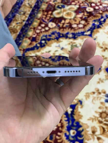 ايفون 13 برو ماكس 
ذاكره 128 

بطاريه 72

تك سم  

شرط مايعبر هواء الجهاز حيل نظيف 

السعر 700 وبي مجال 

***********
