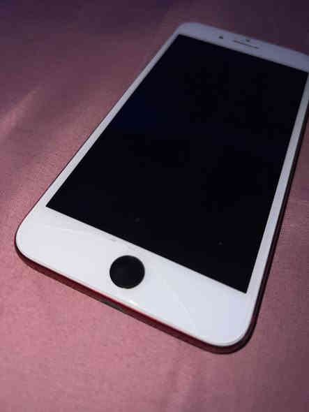 100 الف وبي مجال …ايفون 7بلس ذاكرة 128 تلفون نظيف. كلشي يشتغل بي كاميرا بصمه نت شريحه فقط تحت البصمه كسر بسيط مثل ما واضح بالصورة وما ماثر  ع اي شي الفحص امام عينك عنوان بصرة حيانيه طاك رقم واتساب ***********
