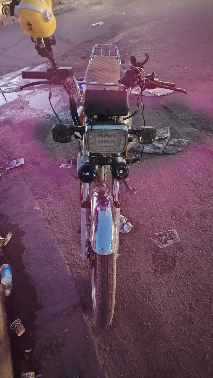 السلام عليكم من رخصة الادمن المحترم
ايراني 5 گير للبيع موديل 22 الدراجة كاملة مكملة تجي تشوف بعينك مكينة تخبل كلجات تشگ الكاع كهربائيات كفالة عامة السعر 500 وبيهه مجال قليل للشراي مكاني بغداد مدينة الصدر


**إذا كنت صاحب هذا الإعلان وتريد حذفه لأي سبب، رجاءا أرسل رسالة إلى الدعم الفني**