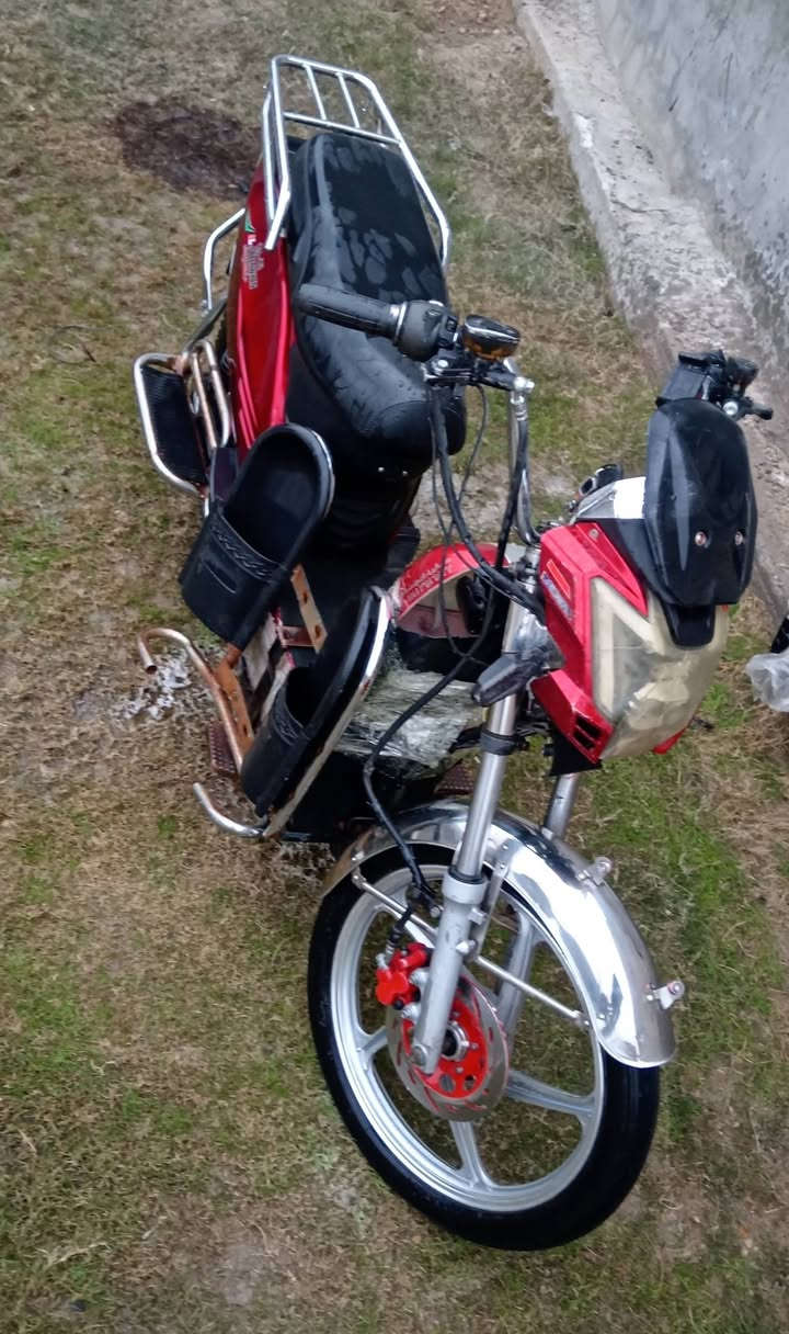 دراجة شحن هارلي الاخوين موديل 23.
بطاريت يقرن 10 بيهن نفخ. 

ب250 وابي مجال لشراي. الموشراي لايتعبني. 

***********
