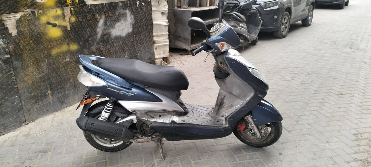 سلام عليكم
سكنس فحل نوزل دراجه رمبه رمبه رمبه شرط مكينه اذا مفتوحه ترجع الدراجة وسعرها 700 قفل والف عافيه ع الياخذها مال جناي شلعه قوية كلش كهربائيات كلها شغاله ***********
