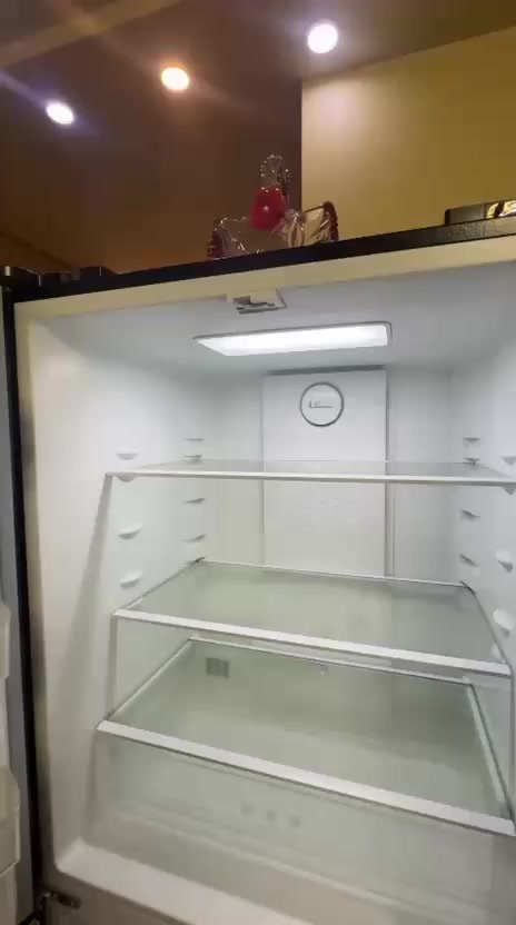 ثلاجه البيع ما خذيها بمليون و800
ونريدها مليون 300 قفل


**إذا كنت صاحب هذا الإعلان وتريد حذفه لأي سبب، رجاءا أرسل رسالة إلى الدعم الفني**