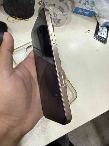 اسلام عليكم ايفون 16 برو ماكس ذاكرة 256 ضمان ماستر بطارية100 الجهاز بعده بل ضمان جهاز زلغ مابيه العنوان بغداد الاعضميه *********** رايده 1450
