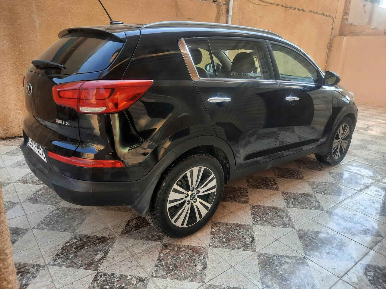 للبيع كيا سبورتج ٢٠١٦
وارد أمريكي 
لون اسود 
موديل ٢٠١٦ 
رقم ديالى 
بصمة 
 توويل
مكينه 2400 GDI
الداخل جلد لون رصاصي
 قطعتين تبريد 
 تحكم ستيرن
مانع انزلاق
 تحكم بتقليص البنزين 
 ضربتها أمامي بنيد وجاملوغ بدون ايرباك
البنيد مصبوغ 
الجاملوغ مبدل اصلي 
تخم تاير جديد 
السياره كامله بدون اي نقص
السياره بأسمي 
مشروع وطني وتحويل ثاني يوم
للإستفسار/ ***********
