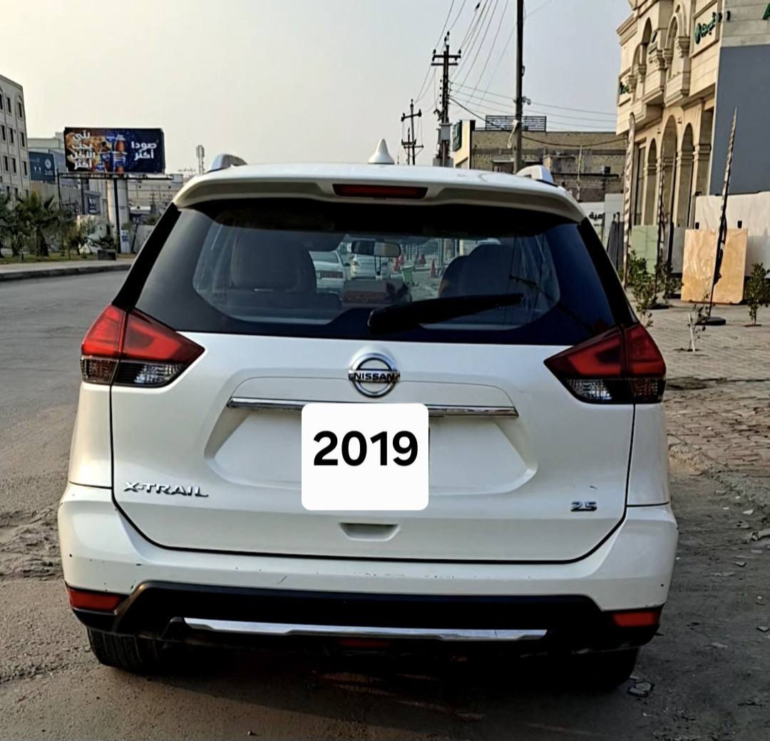 نيسان اكستريل خليجي 
مديل 2019  رقم بعداد مكفوله 
مواصفات سبعه راكب شاشه  كامره خلفيه  تحكم استيرن  تبريد تدءفأه مكينه اربعه سلندر  2400 كير مكفولات  مكان السياره في البصره للاستفسار ت***********  سياره اقتصاديه
