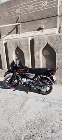 بوكسر ٢٠٢٣ نازله ب ٢٠٢٤  مرقم بغداد لوحه وسنويه  دراجه جديد محرك مكفول...